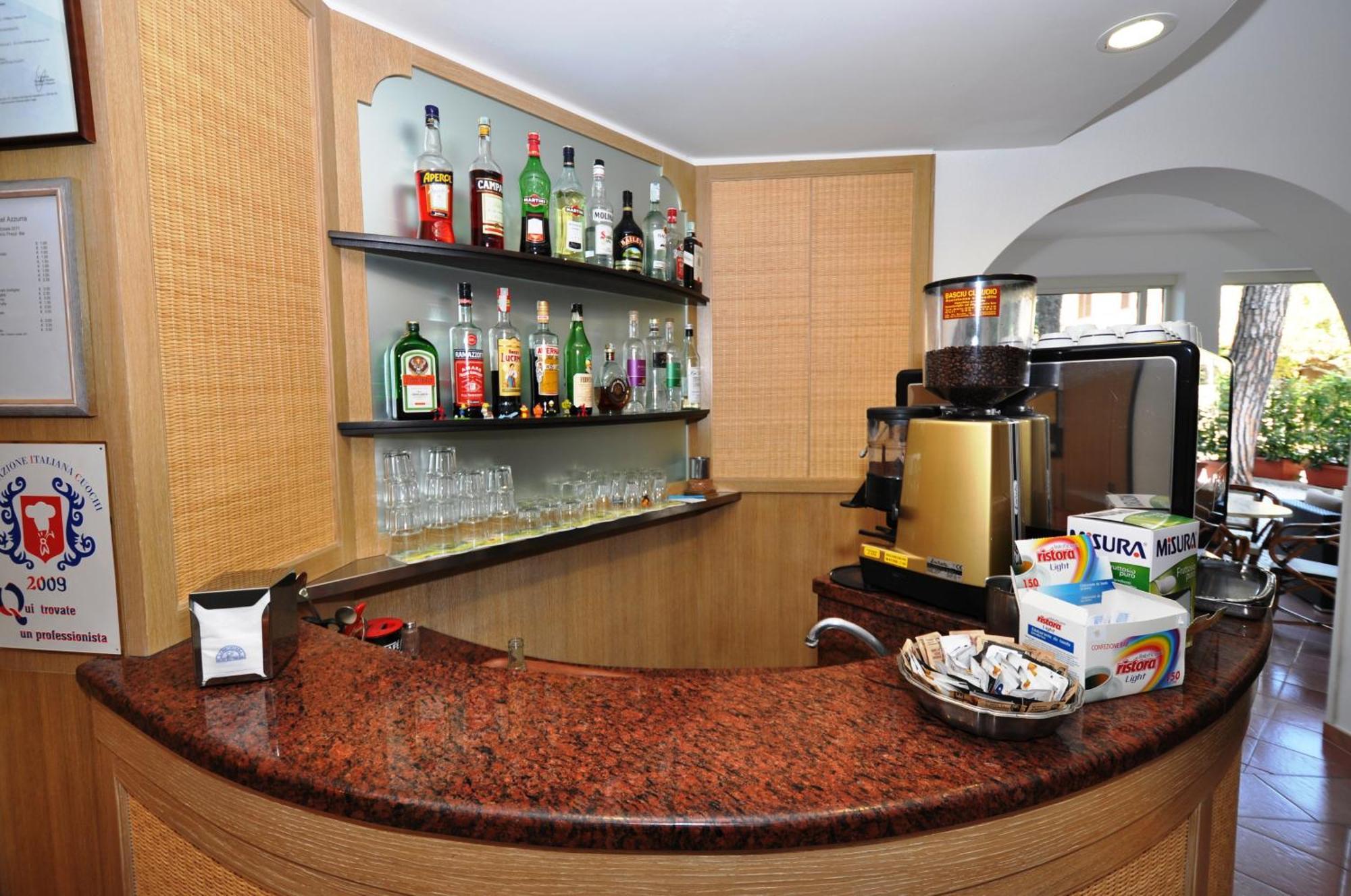Hotel Azzurra Марина-ди-Пьетрасанта Экстерьер фото