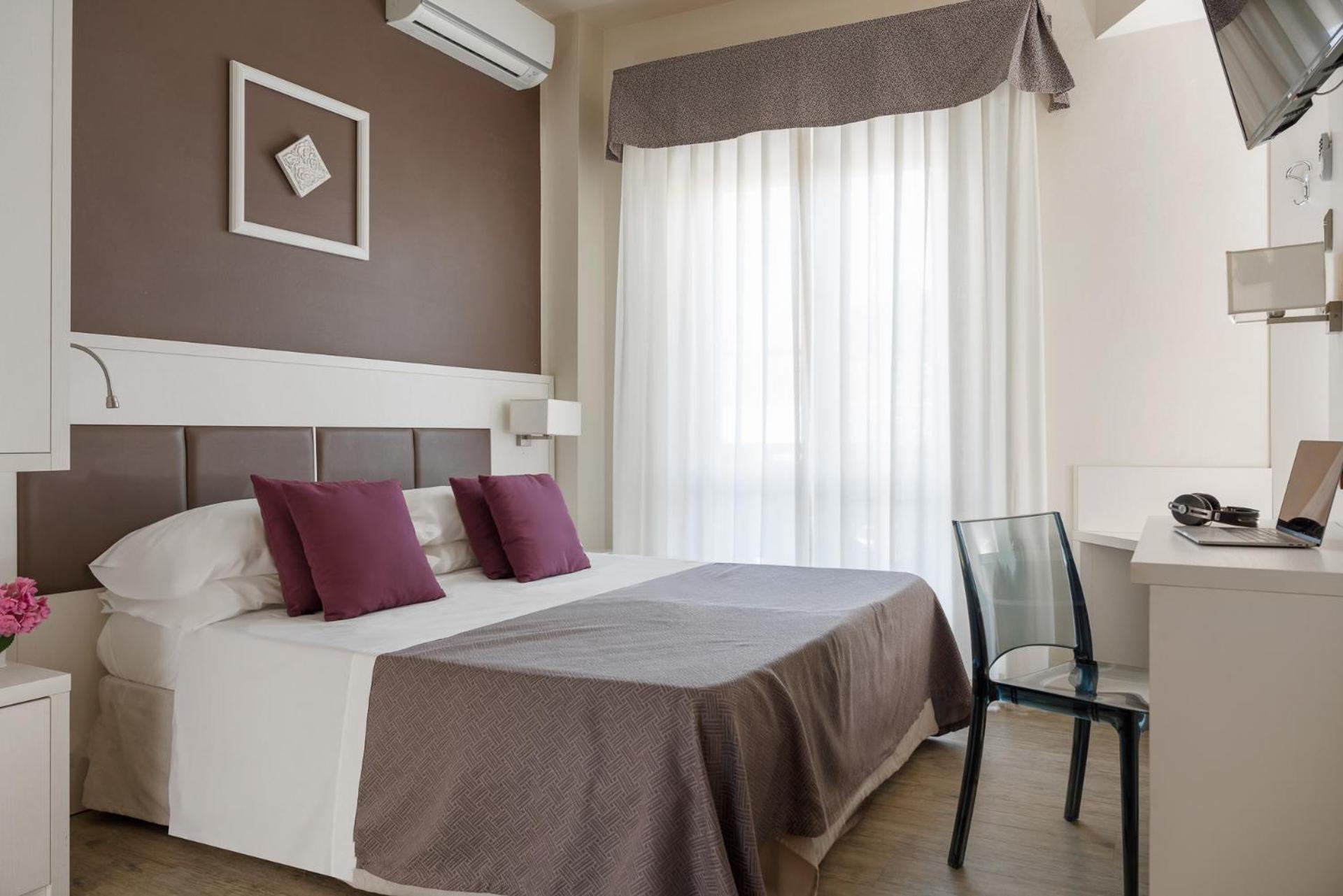 Hotel Azzurra Марина-ди-Пьетрасанта Экстерьер фото