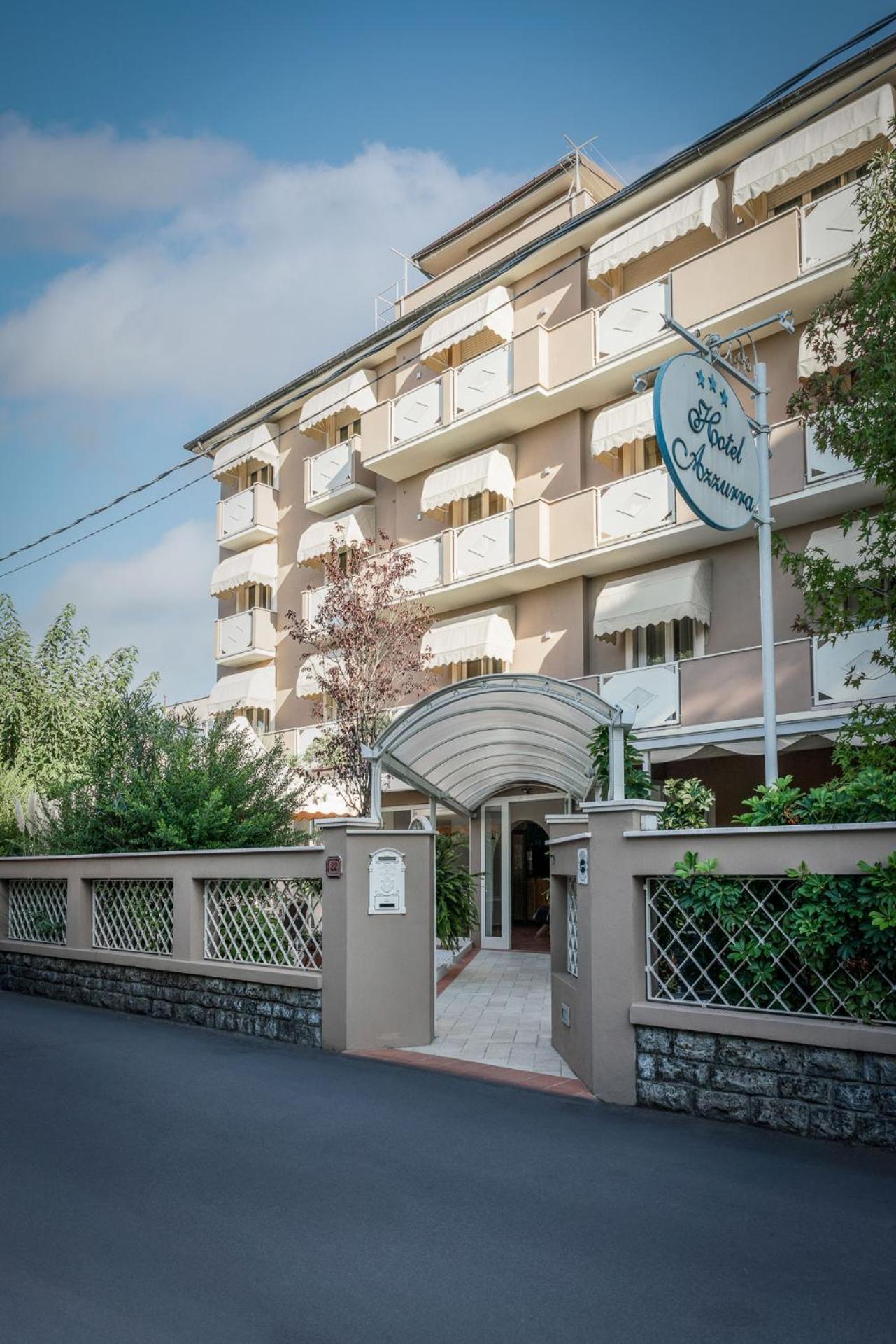 Hotel Azzurra Марина-ди-Пьетрасанта Экстерьер фото